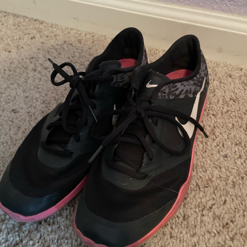 Nike Womens Athletic Shoes Size 9